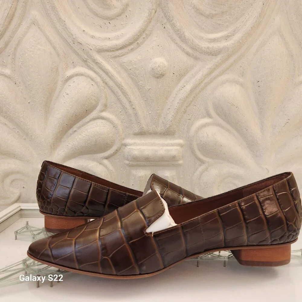 Vince Camuto "Kikie"Chocolate Brown Croco loafers. SOLD SOLD SOLD - Picture 4 of 10